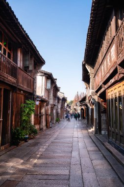 Wuzhen, Çin - 3 Aralık 2023: Kışın tarihi şehir merkezi, HDR Image