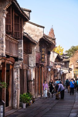 Wuzhen, Çin - 3 Aralık 2023: Kışın tarihi şehir merkezi, HDR Image