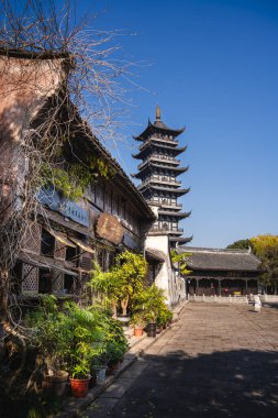 Wuzhen, Çin - 3 Aralık 2023: Kışın tarihi şehir merkezi, HDR Image