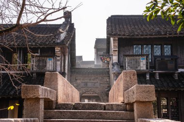 Wuzhen, Çin - 3 Aralık 2023: Kışın tarihi şehir merkezi, HDR Image