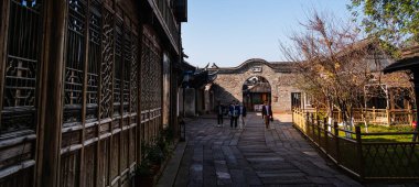 Wuzhen, Çin - 3 Aralık 2023: Kışın tarihi şehir merkezi, HDR Image