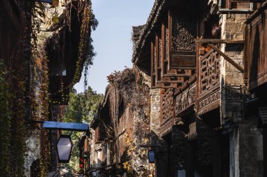 Wuzhen, Çin - 3 Aralık 2023: Sonbaharda tarihi kent merkezi, HDR Image