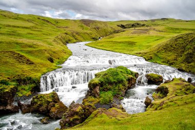 Güney İzlanda 'daki Skogafoss Şelalesi, HDR Görüntü