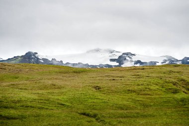 Güney İzlanda 'daki Skogafoss Şelalesi, HDR Görüntü