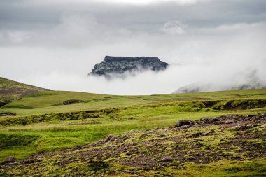 Güney İzlanda 'daki Skogafoss Şelalesi, HDR Görüntü