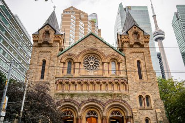 Toronto, Kanada - 2 Temmuz 2024: Bulutlu havada şehir merkezi
