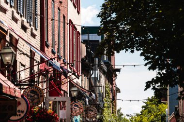 Quebec Şehri, Kanada - 3 Temmuz 2024: Güneşli havada tarihi kent merkezi, HDR Görüntü