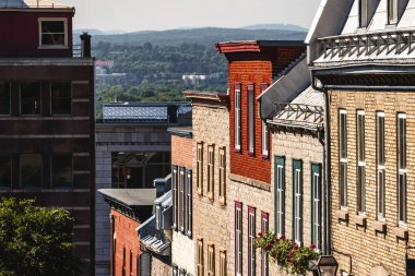 Quebec Şehri, Kanada - 3 Temmuz 2024: Güneşli havada tarihi kent merkezi, HDR Görüntü