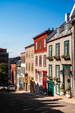 Quebec Şehri, Kanada - 3 Temmuz 2024: Güneşli havada tarihi kent merkezi, HDR Görüntü