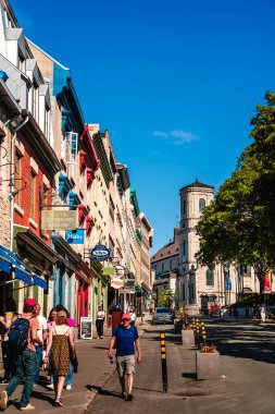 Quebec Şehri, Kanada - 3 Temmuz 2024: Güneşli havada tarihi kent merkezi, HDR Görüntü