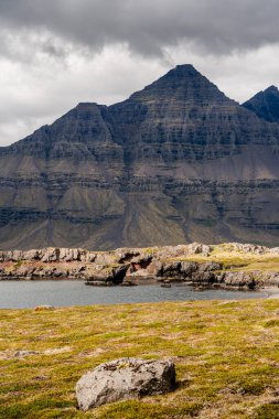 İzlanda 'daki Doğu Fiyortlarının Manzaraları, HDR Görüntü
