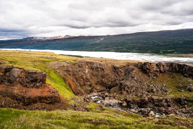 Hengifoss Şelalesi, Orta İzlanda, HDR Görüntü