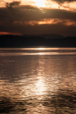 Ohri Gölü 'nün gece manzarası, Kuzey Makedonya