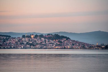 Ohri Gölü 'nün gece manzarası, Kuzey Makedonya