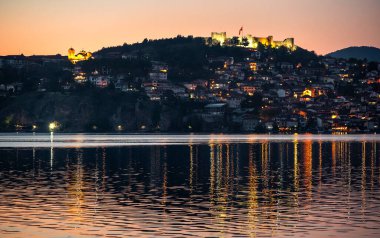 Ohri Gölü 'nün gece manzarası, Kuzey Makedonya