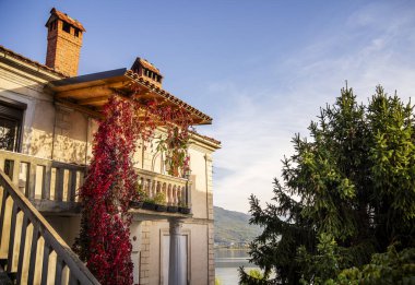 Ohri, Kuzey Makedonya - 23 Ekim 2024: Günbatımında tarihi kent merkezi, HDR Görüntü