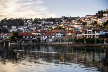 Ohri, Kuzey Makedonya - 23 Ekim 2024: Günbatımında tarihi kent merkezi, HDR Görüntü