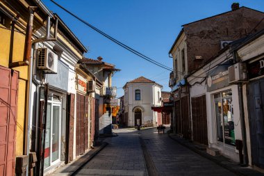 Bitola, Makedonya - 23 Ekim 2024: Tarihi kentin sonbaharda görüntüsü, HDR