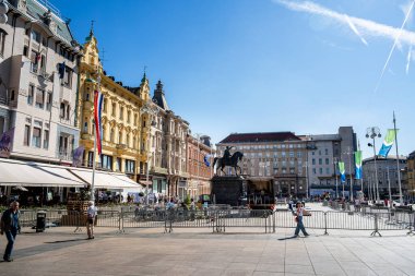 Zagreb, Hırvatistan - 07 Eylül 2024: Sonbaharda tarihi kent merkezi, HDR resmi