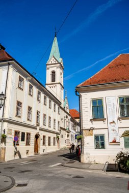 Zagreb, Hırvatistan - 07 Eylül 2024: Sonbaharda tarihi kent merkezi, HDR resmi