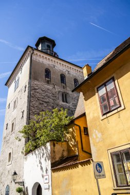 Zagreb, Hırvatistan - 07 Eylül 2024: Sonbaharda tarihi kent merkezi, HDR resmi