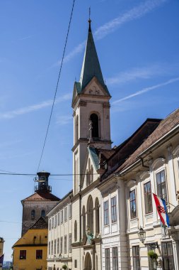 Zagreb, Hırvatistan - 07 Eylül 2024: Sonbaharda tarihi kent merkezi, HDR resmi