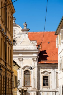 Zagreb, Hırvatistan - 07 Eylül 2024: Sonbaharda tarihi kent merkezi, HDR resmi