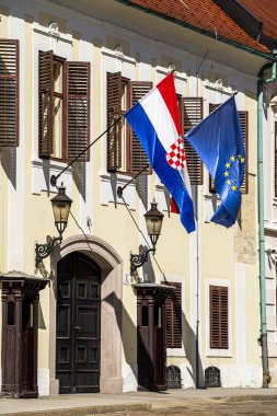 Zagreb, Hırvatistan - 07 Eylül 2024: Sonbaharda tarihi kent merkezi, HDR resmi