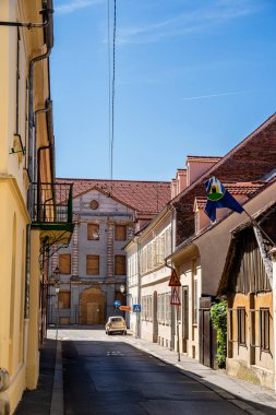 Zagreb, Hırvatistan - 07 Eylül 2024: Sonbaharda tarihi kent merkezi, HDR resmi