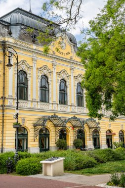 SEZEGED, HUNGARY, 01 AĞUSTOS, 2024: Szeged, Macaristan, Avrupa 'daki eski kentte mimari ayrıntı