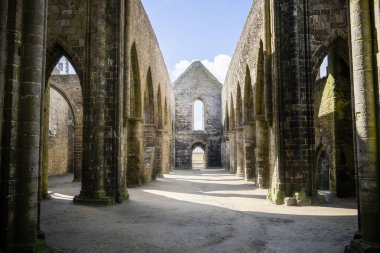 Pointe Saint Mathieu, Fransa - 15 Şubat 2024: Brittany 'nin ucundaki tarihi simgeler