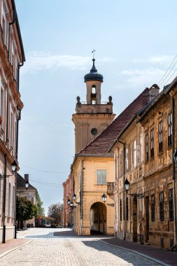 Osijek, Hırvatistan - 2 Eylül 2024: Güneşli havada tarihi merkez