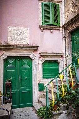 Labin, Hırvatistan - 7 Eylül 2024: Sonbaharda sahil beldesi, HDR Image