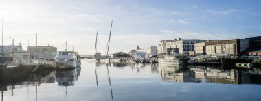 Brest, Fransa - 2 Şubat 2024: Güneşli havada tarihi merkez, HDR Image