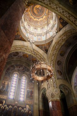 Alba Iulia, Romanya - 15 Nisan 2024: İlkbaharda tarihi kent merkezi, HDR Görüntü