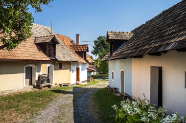 Stara Hora, Slovakya - 13 Ağustos 2024: Yazın tarihi köy, HDR Görüntü