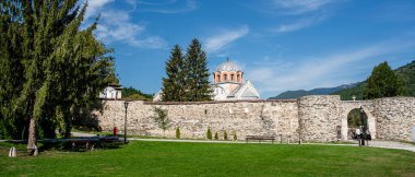 Krallığın yakınlarındaki Sırp Ortodoks Manastırı Studenica manzarası