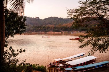 Luang Prabang, Laos - 25 Ocak 2025: Tarihi Merkez Simgeleri, HDR Resmi
