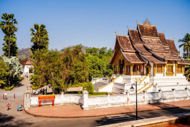 Luang Prabang, Laos - 25 Ocak 2025: Güneşli havada Kraliyet Sarayı, HDR Görüntü