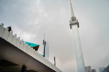 Kuala Lumpur, Malezya 'daki Ulusal Cami' nin dışı