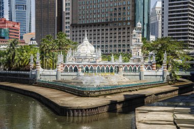 Kuala Lumpur, Malezya - 4 Şubat 2025: Güneşli havada tarihi şehir merkezi, HDR Görüntü