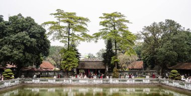 Hanoi, Vietnam - 15 Ocak 2025: Edebiyat Tapınağı (Konfüçyüs Tapınağı)