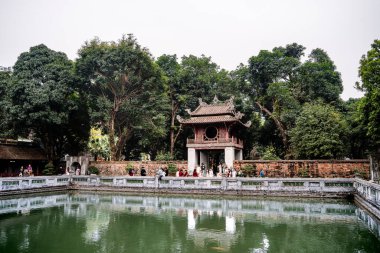 Hanoi, Vietnam - 15 Ocak 2025: Edebiyat Tapınağı (Konfüçyüs Tapınağı)