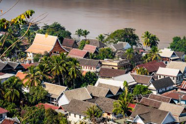 Luang Prabang, Laos - 25 Ocak 2025: Güneşli havalarda Tarih Merkezi, HDR Görüntü