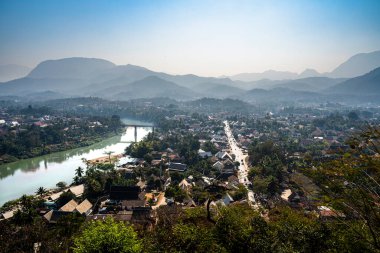 Luang Prabang, Laos - 25 Ocak 2025: Güneşli havalarda Tarih Merkezi, HDR Görüntü