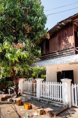 Luang Prabang, Laos - 25 Ocak 2025: Güneşli havalarda Tarih Merkezi, HDR Görüntü