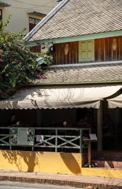 Luang Prabang, Laos - 25 Ocak 2025: Güneşli havalarda Tarih Merkezi, HDR Görüntü