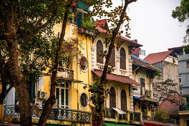 Hanoi, Vietnam - 23 Ocak 2025: Hanoi 'nin Eski Mahallesi Kış Zamanı