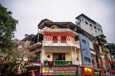 Hanoi, Vietnam - 23 Ocak 2025: Hanoi 'nin Eski Mahallesi Kış Zamanı