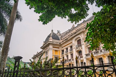 Hanoi, Vietnam - 23 Ocak 2025: Bulutlu havada Fransız Mahallesi, HDR Görüntü
